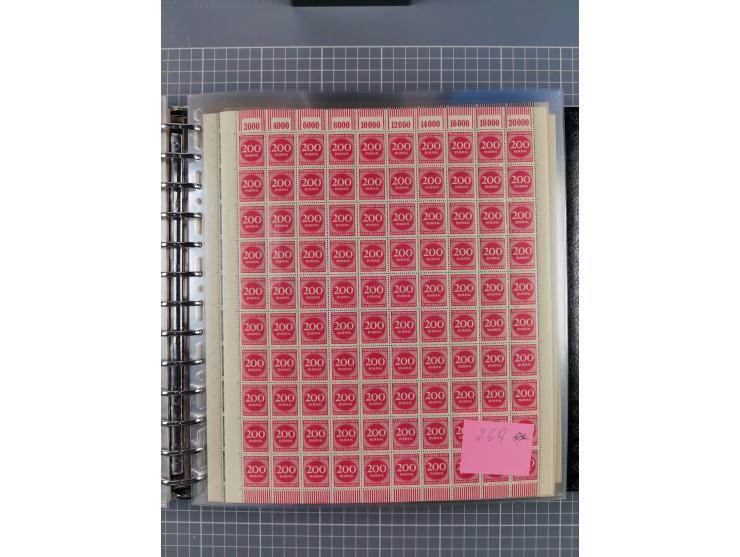 1900/23, reichhaltige und umfangreiche Bogensammlung in 9 Alben, vielfach spezialisiert nach Plattennummern, Farben und Typen