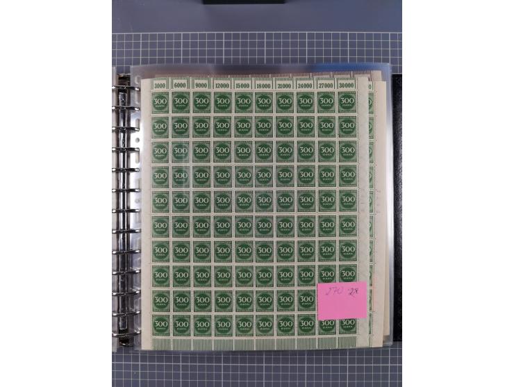 1900/23, reichhaltige und umfangreiche Bogensammlung in 9 Alben, vielfach spezialisiert nach Plattennummern, Farben und Typen