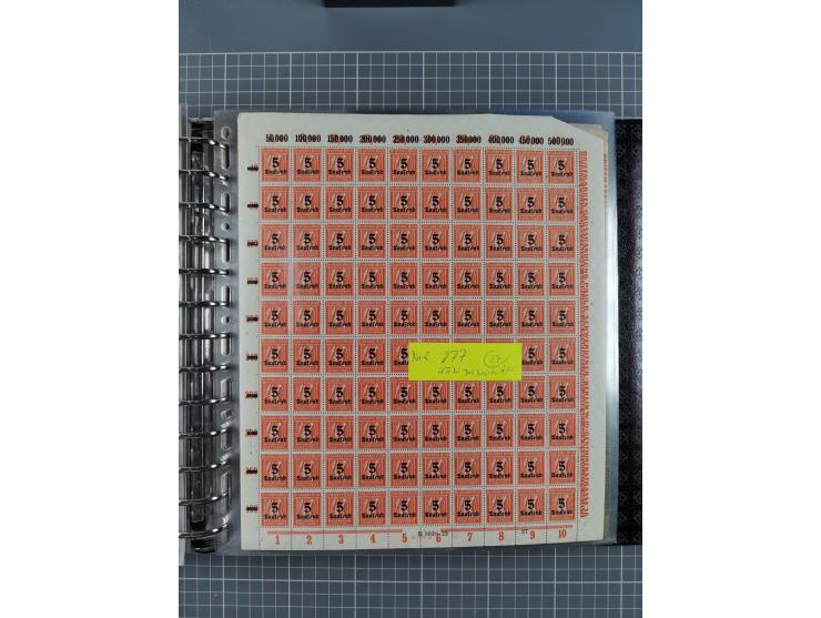 1900/23, reichhaltige und umfangreiche Bogensammlung in 9 Alben, vielfach spezialisiert nach Plattennummern, Farben und Typen