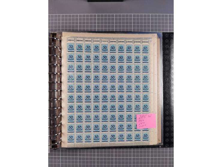 1900/23, reichhaltige und umfangreiche Bogensammlung in 9 Alben, vielfach spezialisiert nach Plattennummern, Farben und Typen