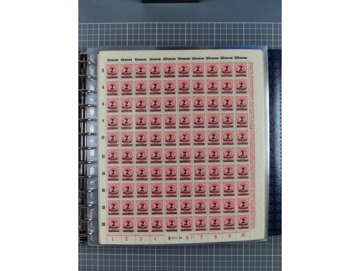 1900/23, reichhaltige und umfangreiche Bogensammlung in 9 Alben, vielfach spezialisiert nach Plattennummern, Farben und Typen