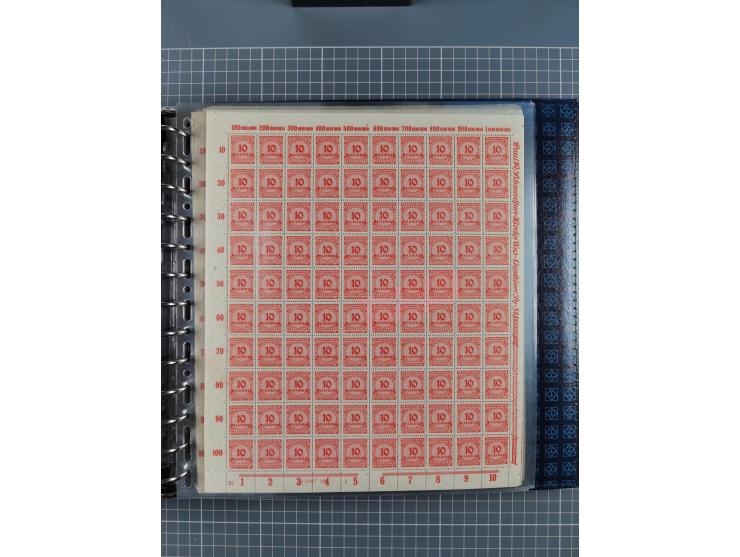 1900/23, reichhaltige und umfangreiche Bogensammlung in 9 Alben, vielfach spezialisiert nach Plattennummern, Farben und Typen