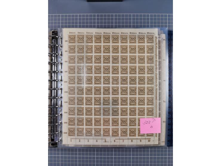 1900/23, reichhaltige und umfangreiche Bogensammlung in 9 Alben, vielfach spezialisiert nach Plattennummern, Farben und Typen