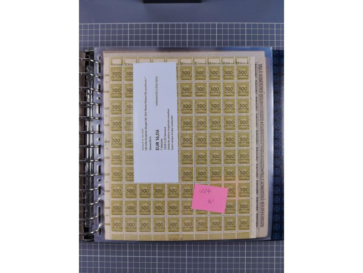 1900/23, reichhaltige und umfangreiche Bogensammlung in 9 Alben, vielfach spezialisiert nach Plattennummern, Farben und Typen