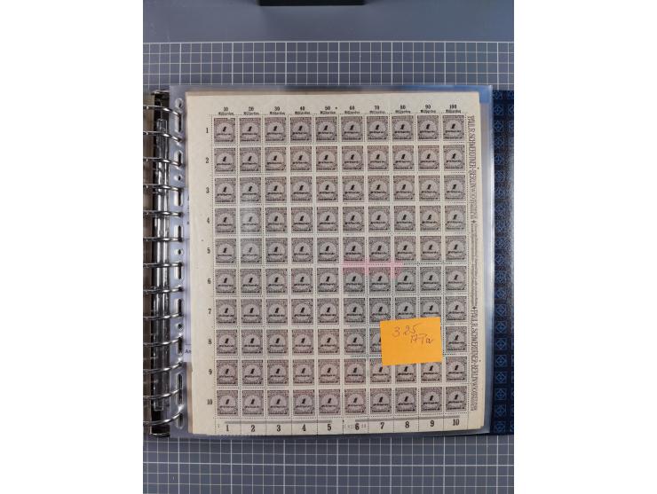 1900/23, reichhaltige und umfangreiche Bogensammlung in 9 Alben, vielfach spezialisiert nach Plattennummern, Farben und Typen