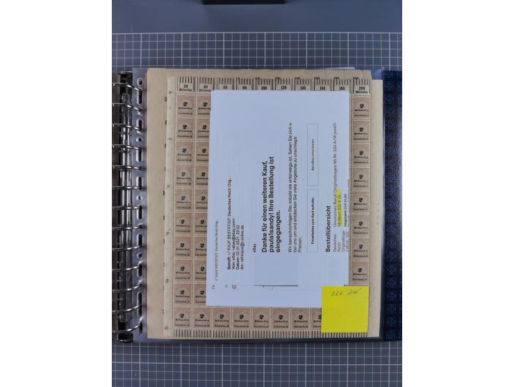 1900/23, reichhaltige und umfangreiche Bogensammlung in 9 Alben, vielfach spezialisiert nach Plattennummern, Farben und Typen