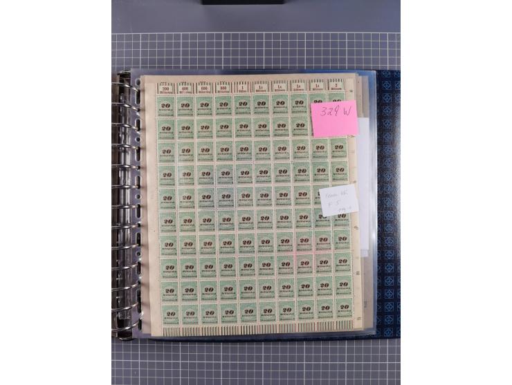 1900/23, reichhaltige und umfangreiche Bogensammlung in 9 Alben, vielfach spezialisiert nach Plattennummern, Farben und Typen