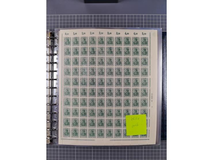 1900/23, reichhaltige und umfangreiche Bogensammlung in 9 Alben, vielfach spezialisiert nach Plattennummern, Farben und Typen