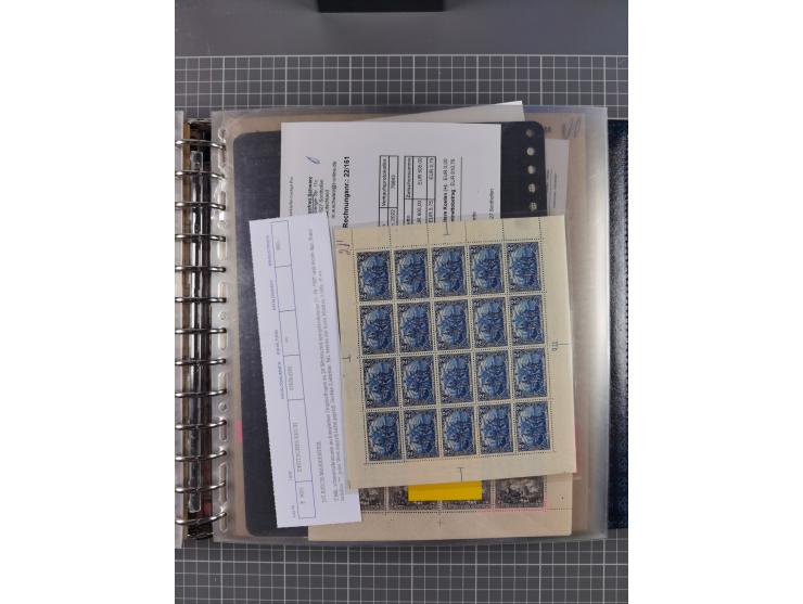 1900/23, reichhaltige und umfangreiche Bogensammlung in 9 Alben, vielfach spezialisiert nach Plattennummern, Farben und Typen