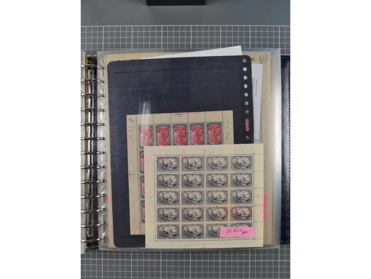 1900/23, reichhaltige und umfangreiche Bogensammlung in 9 Alben, vielfach spezialisiert nach Plattennummern, Farben und Typen