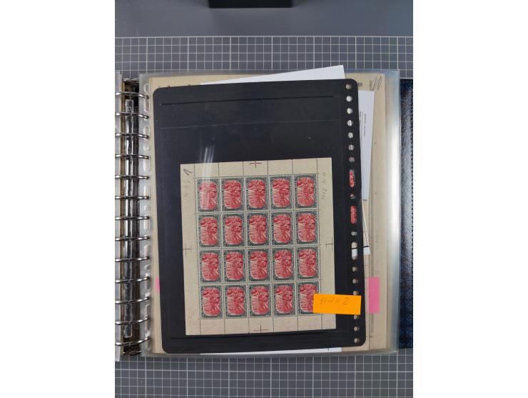 1900/23, reichhaltige und umfangreiche Bogensammlung in 9 Alben, vielfach spezialisiert nach Plattennummern, Farben und Typen