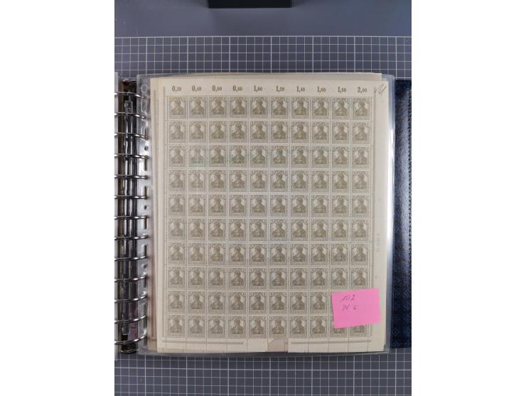 1900/23, reichhaltige und umfangreiche Bogensammlung in 9 Alben, vielfach spezialisiert nach Plattennummern, Farben und Typen