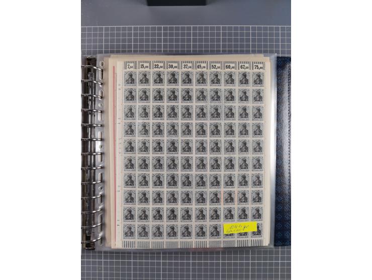 1900/23, reichhaltige und umfangreiche Bogensammlung in 9 Alben, vielfach spezialisiert nach Plattennummern, Farben und Typen