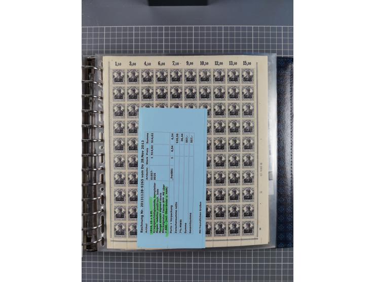 1900/23, reichhaltige und umfangreiche Bogensammlung in 9 Alben, vielfach spezialisiert nach Plattennummern, Farben und Typen