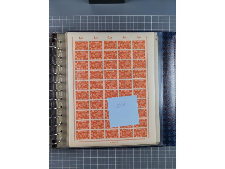 1900/23, reichhaltige und umfangreiche Bogensammlung in 9 Alben, vielfach spezialisiert nach Plattennummern, Farben und Typen