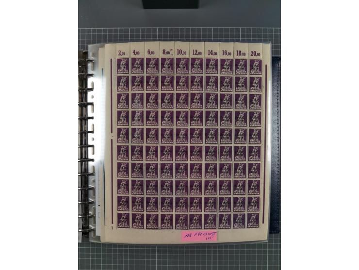 1900/23, reichhaltige und umfangreiche Bogensammlung in 9 Alben, vielfach spezialisiert nach Plattennummern, Farben und Typen