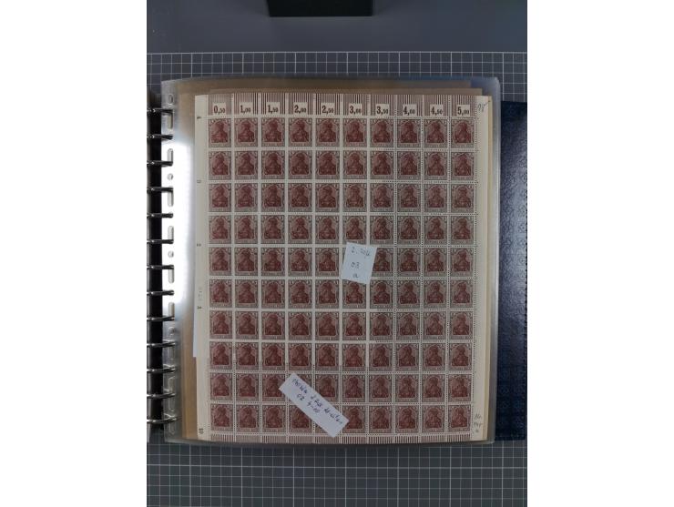 1900/23, reichhaltige und umfangreiche Bogensammlung in 9 Alben, vielfach spezialisiert nach Plattennummern, Farben und Typen