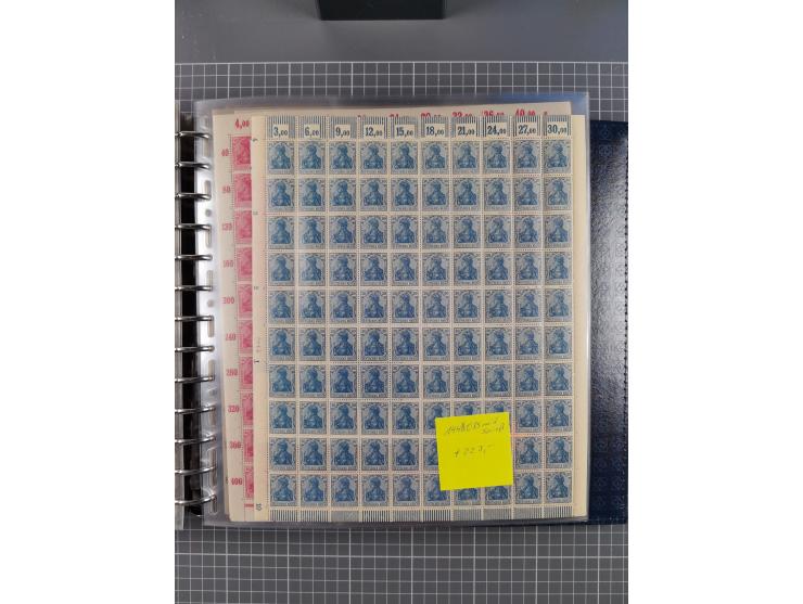 1900/23, reichhaltige und umfangreiche Bogensammlung in 9 Alben, vielfach spezialisiert nach Plattennummern, Farben und Typen