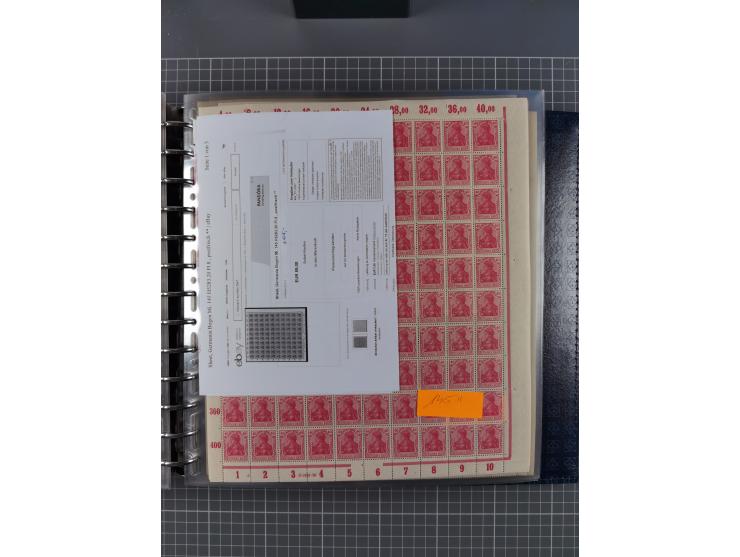 1900/23, reichhaltige und umfangreiche Bogensammlung in 9 Alben, vielfach spezialisiert nach Plattennummern, Farben und Typen