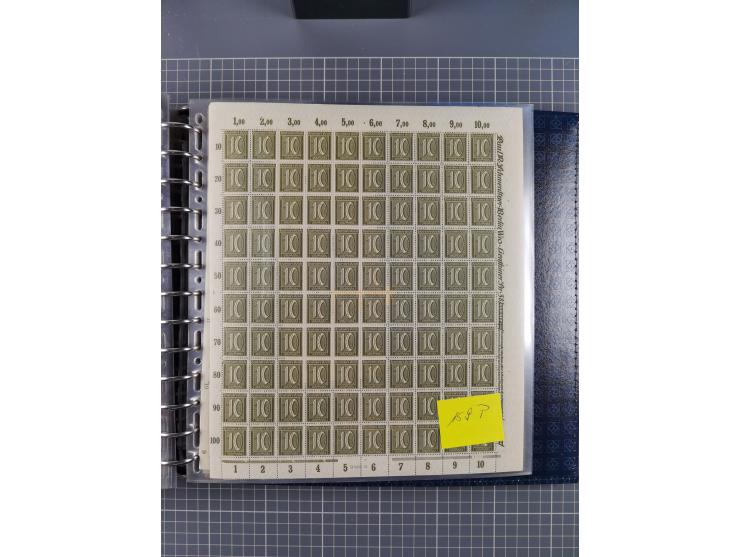 1900/23, reichhaltige und umfangreiche Bogensammlung in 9 Alben, vielfach spezialisiert nach Plattennummern, Farben und Typen