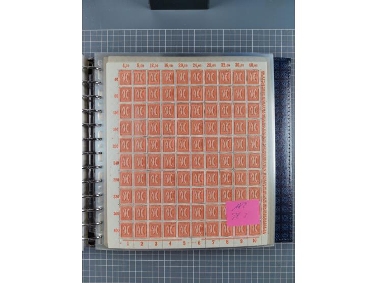 1900/23, reichhaltige und umfangreiche Bogensammlung in 9 Alben, vielfach spezialisiert nach Plattennummern, Farben und Typen