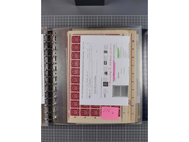 1900/23, reichhaltige und umfangreiche Bogensammlung in 9 Alben, vielfach spezialisiert nach Plattennummern, Farben und Typen