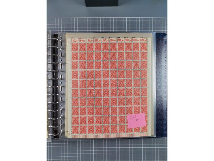 1900/23, reichhaltige und umfangreiche Bogensammlung in 9 Alben, vielfach spezialisiert nach Plattennummern, Farben und Typen