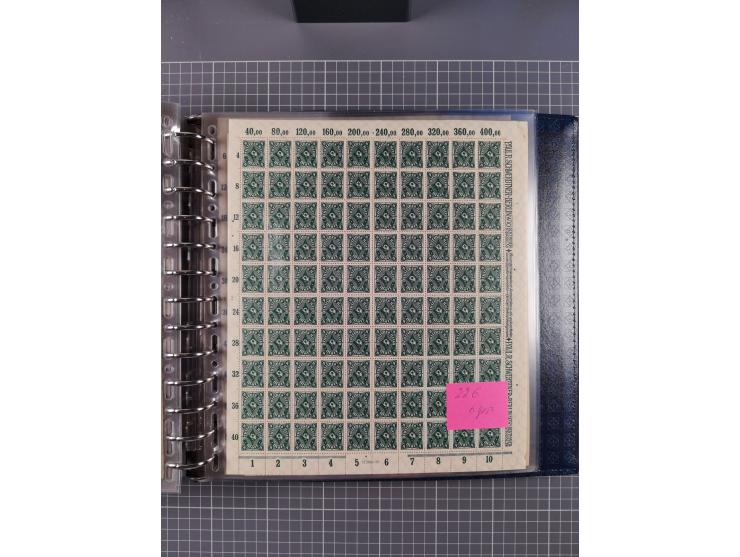 1900/23, reichhaltige und umfangreiche Bogensammlung in 9 Alben, vielfach spezialisiert nach Plattennummern, Farben und Typen
