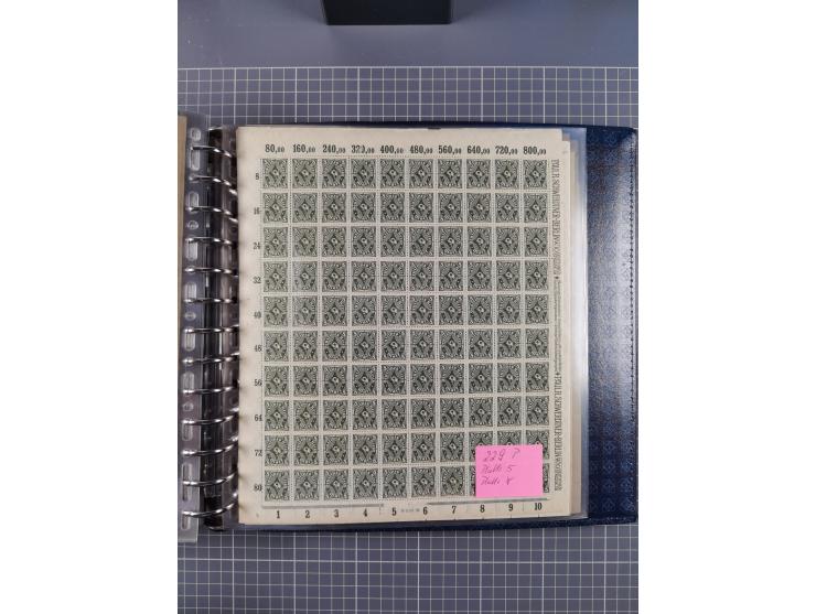 1900/23, reichhaltige und umfangreiche Bogensammlung in 9 Alben, vielfach spezialisiert nach Plattennummern, Farben und Typen
