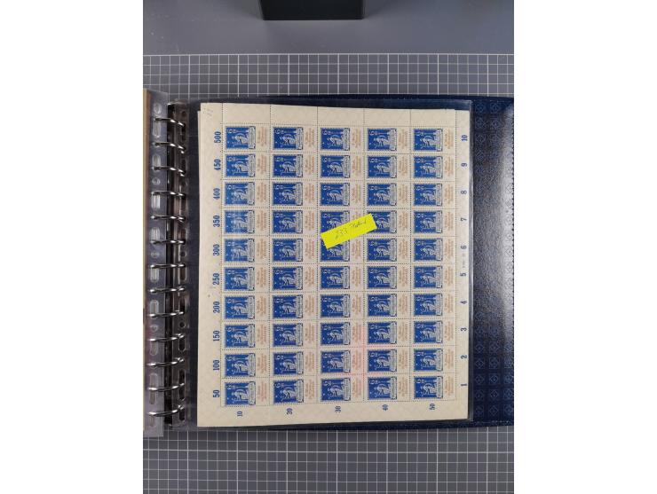 1900/23, reichhaltige und umfangreiche Bogensammlung in 9 Alben, vielfach spezialisiert nach Plattennummern, Farben und Typen