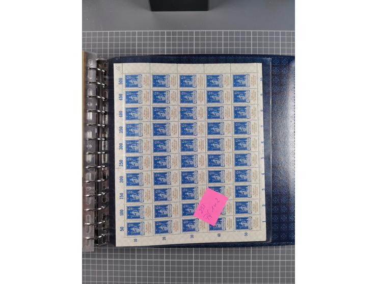 1900/23, reichhaltige und umfangreiche Bogensammlung in 9 Alben, vielfach spezialisiert nach Plattennummern, Farben und Typen