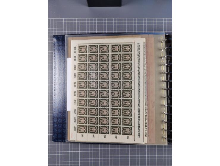 1900/23, reichhaltige und umfangreiche Bogensammlung in 9 Alben, vielfach spezialisiert nach Plattennummern, Farben und Typen