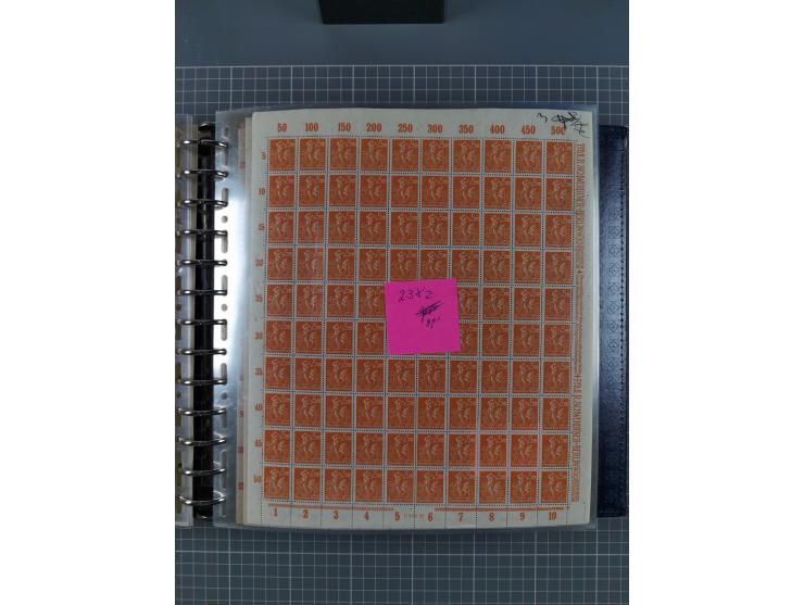 1900/23, reichhaltige und umfangreiche Bogensammlung in 9 Alben, vielfach spezialisiert nach Plattennummern, Farben und Typen