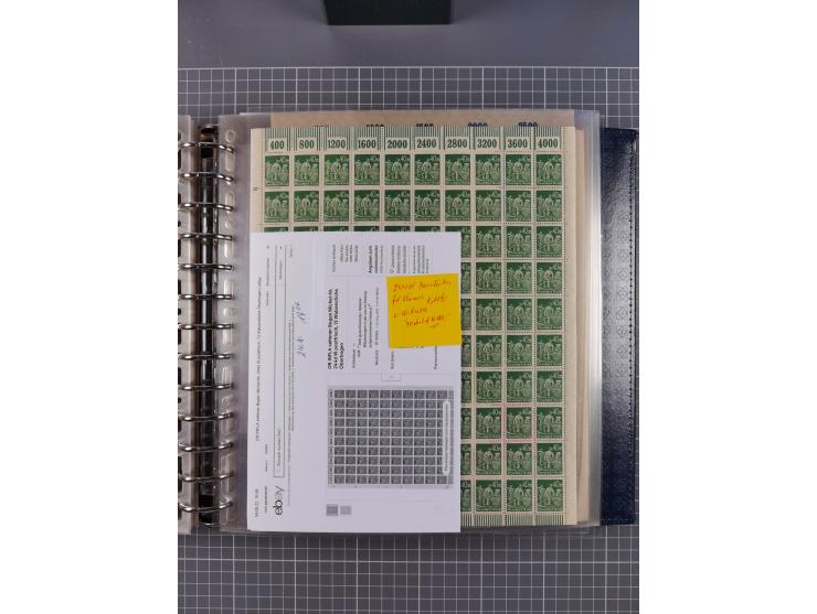 1900/23, reichhaltige und umfangreiche Bogensammlung in 9 Alben, vielfach spezialisiert nach Plattennummern, Farben und Typen