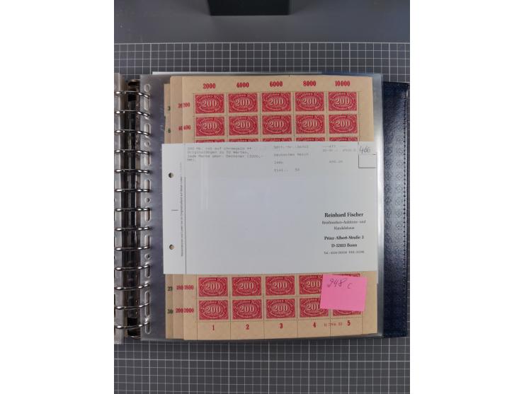 1900/23, reichhaltige und umfangreiche Bogensammlung in 9 Alben, vielfach spezialisiert nach Plattennummern, Farben und Typen