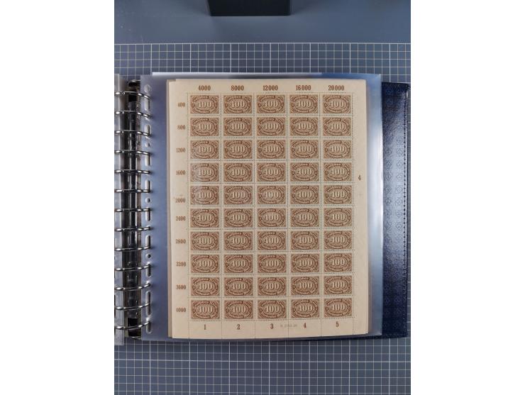 1900/23, reichhaltige und umfangreiche Bogensammlung in 9 Alben, vielfach spezialisiert nach Plattennummern, Farben und Typen