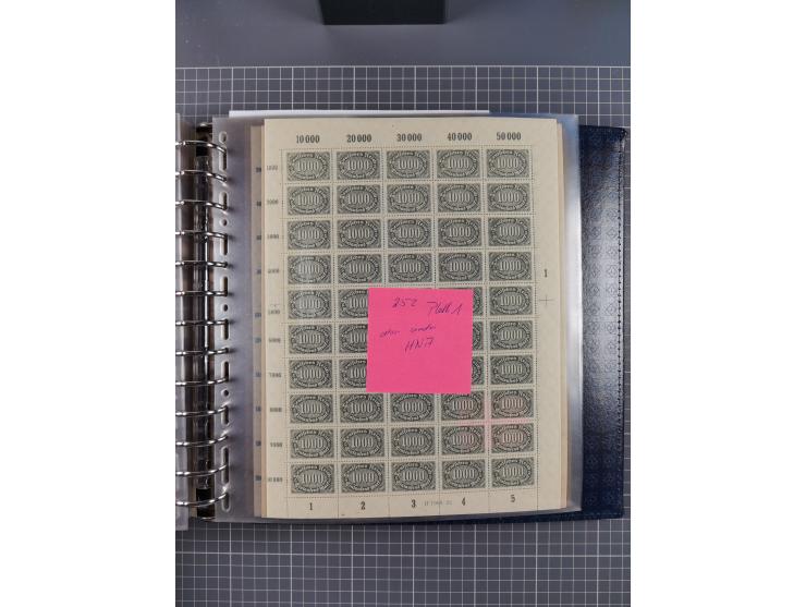 1900/23, reichhaltige und umfangreiche Bogensammlung in 9 Alben, vielfach spezialisiert nach Plattennummern, Farben und Typen