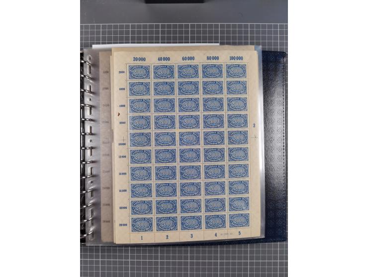 1900/23, reichhaltige und umfangreiche Bogensammlung in 9 Alben, vielfach spezialisiert nach Plattennummern, Farben und Typen