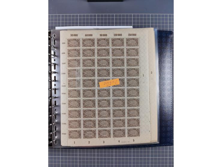 1900/23, reichhaltige und umfangreiche Bogensammlung in 9 Alben, vielfach spezialisiert nach Plattennummern, Farben und Typen