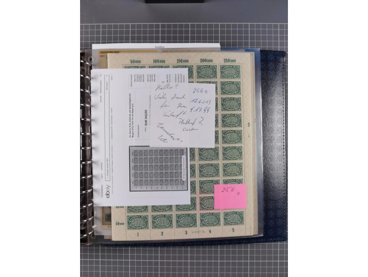 1900/23, reichhaltige und umfangreiche Bogensammlung in 9 Alben, vielfach spezialisiert nach Plattennummern, Farben und Typen