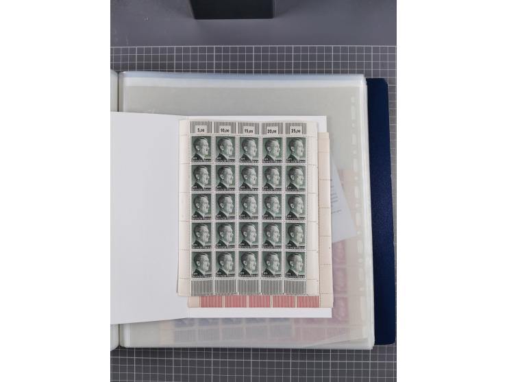 1912/45, kleine Partie Bogen, dabei Mi. I, 110b mit Plattenfehler I, 909-910, Einheitsgeberbogen, etc.