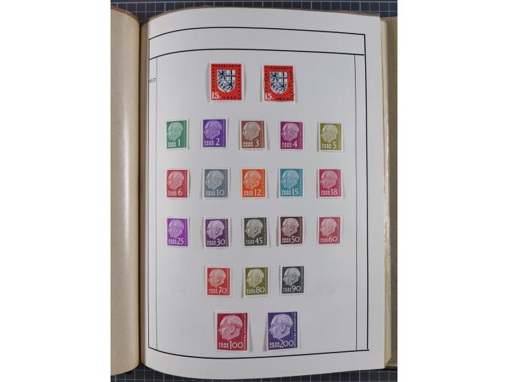 1880/1980 (ca.), alte Sammlung in 3 Bänden, dabei schöne Teile Saar, Danzig und Kolonien sowie Deutschland nach 1945&nbsp;