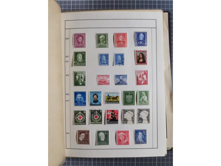 1880/1980 (ca.), alte Sammlung in 3 Bänden, dabei schöne Teile Saar, Danzig und Kolonien sowie Deutschland nach 1945&nbsp;