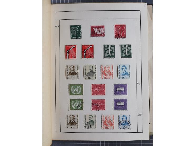 1880/1980 (ca.), alte Sammlung in 3 Bänden, dabei schöne Teile Saar, Danzig und Kolonien sowie Deutschland nach 1945&nbsp;