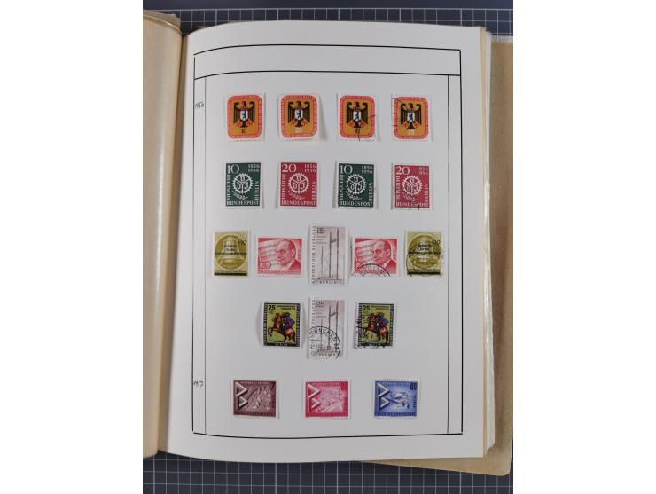 1880/1980 (ca.), alte Sammlung in 3 Bänden, dabei schöne Teile Saar, Danzig und Kolonien sowie Deutschland nach 1945&nbsp;