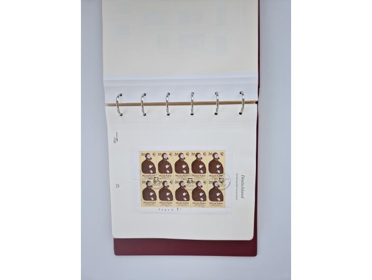 1948/90, in den Hauptnummern augenscheinlich komplette gestempelte Sammlungen Berlin 1948-90 und DDR 1949-90, sowie eine fast