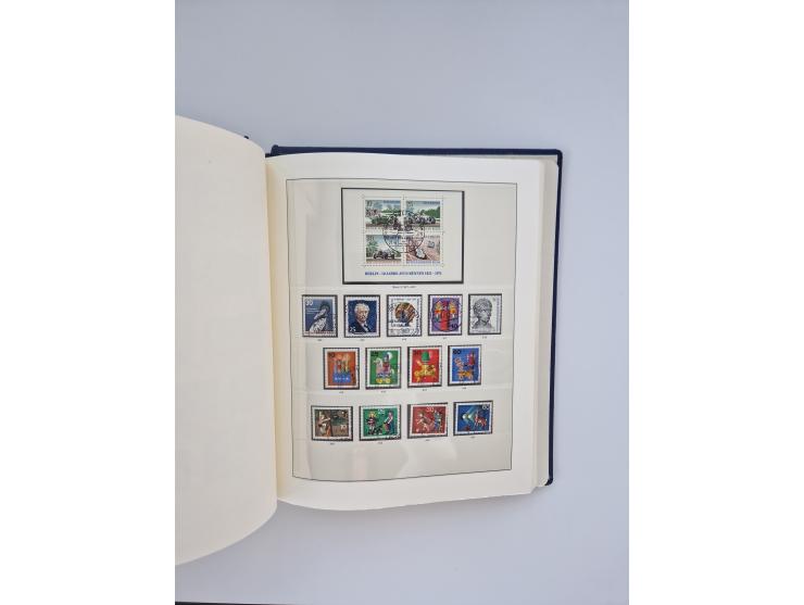 1948/90, in den Hauptnummern augenscheinlich komplette gestempelte Sammlungen Berlin 1948-90 und DDR 1949-90, sowie eine fast