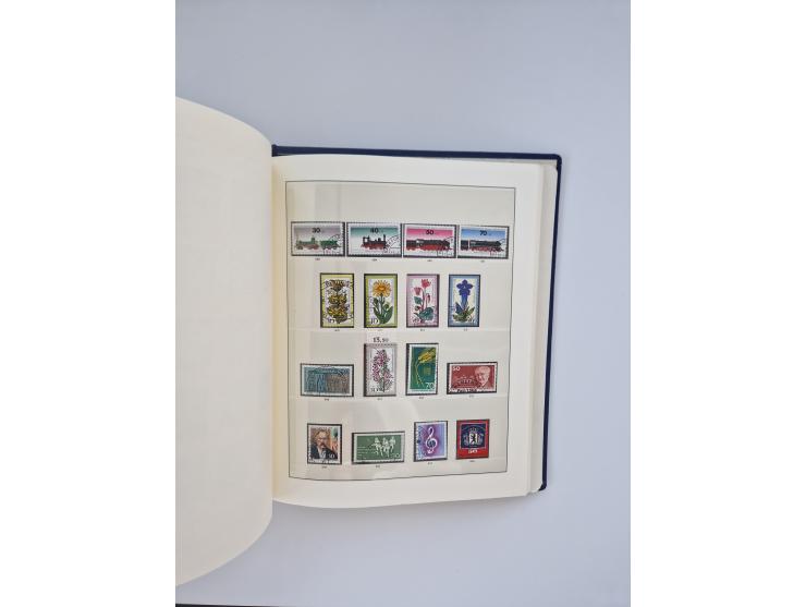 1948/90, in den Hauptnummern augenscheinlich komplette gestempelte Sammlungen Berlin 1948-90 und DDR 1949-90, sowie eine fast