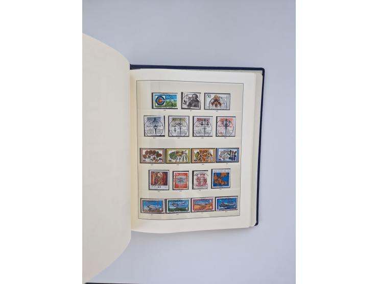 1948/90, in den Hauptnummern augenscheinlich komplette gestempelte Sammlungen Berlin 1948-90 und DDR 1949-90, sowie eine fast