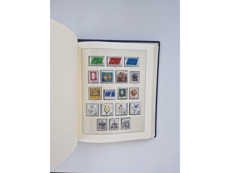 1948/90, in den Hauptnummern augenscheinlich komplette gestempelte Sammlungen Berlin 1948-90 und DDR 1949-90, sowie eine fast